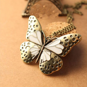 vintage-butterfly-necklace