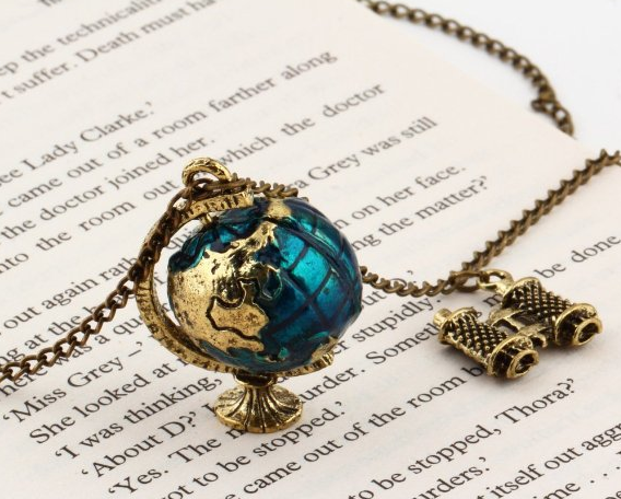 globe-necklace