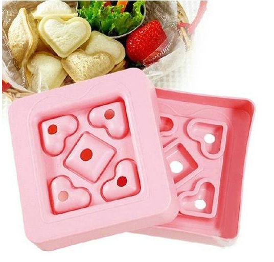 heart-shaped-sandwich-mold